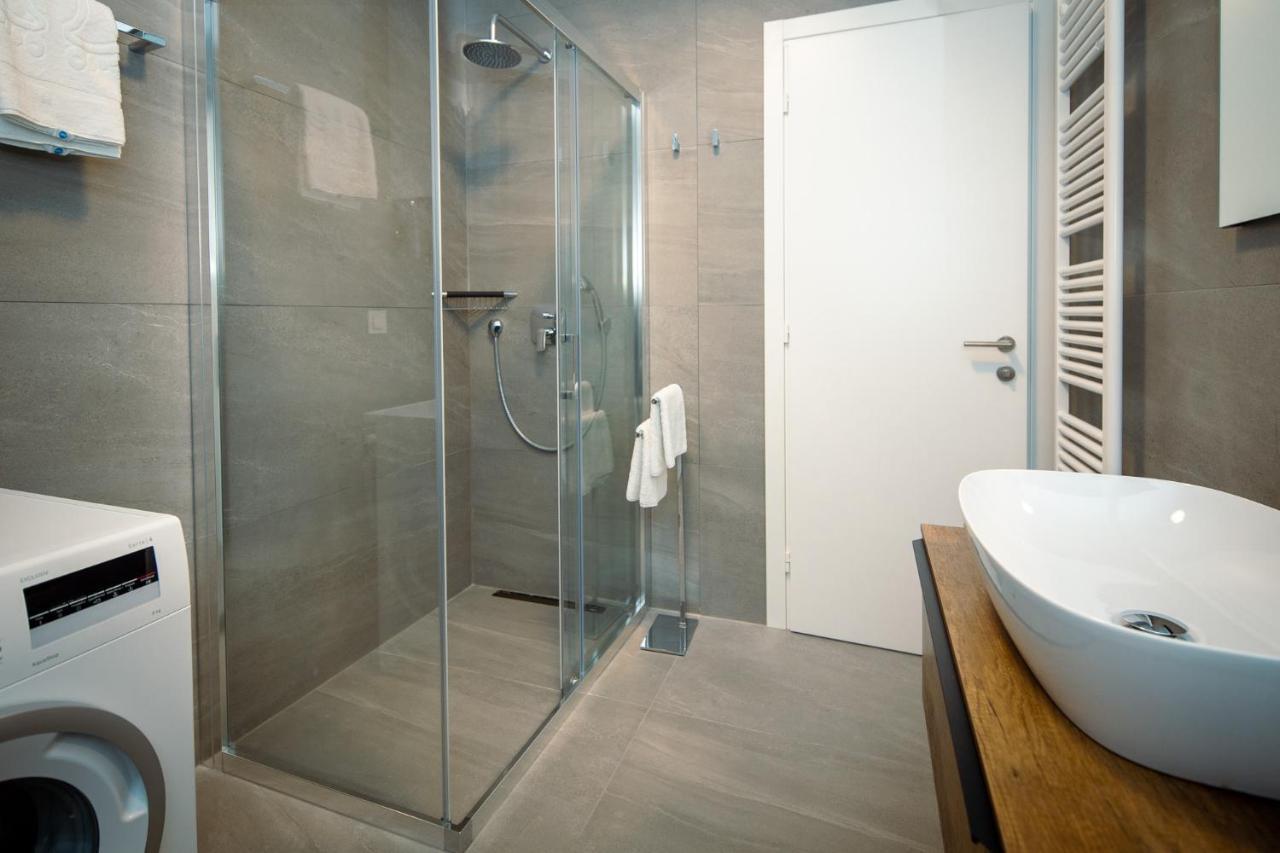 Pr Premium Apartment Ровин Екстериор снимка